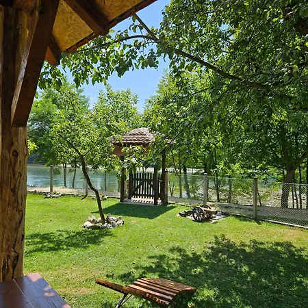 Drinska Dedovina Apartament *